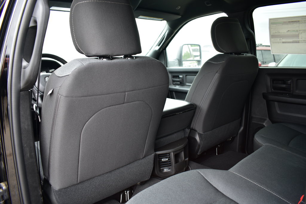 New 2026 RAM 3500 Tradesman AWD/4WD image 31