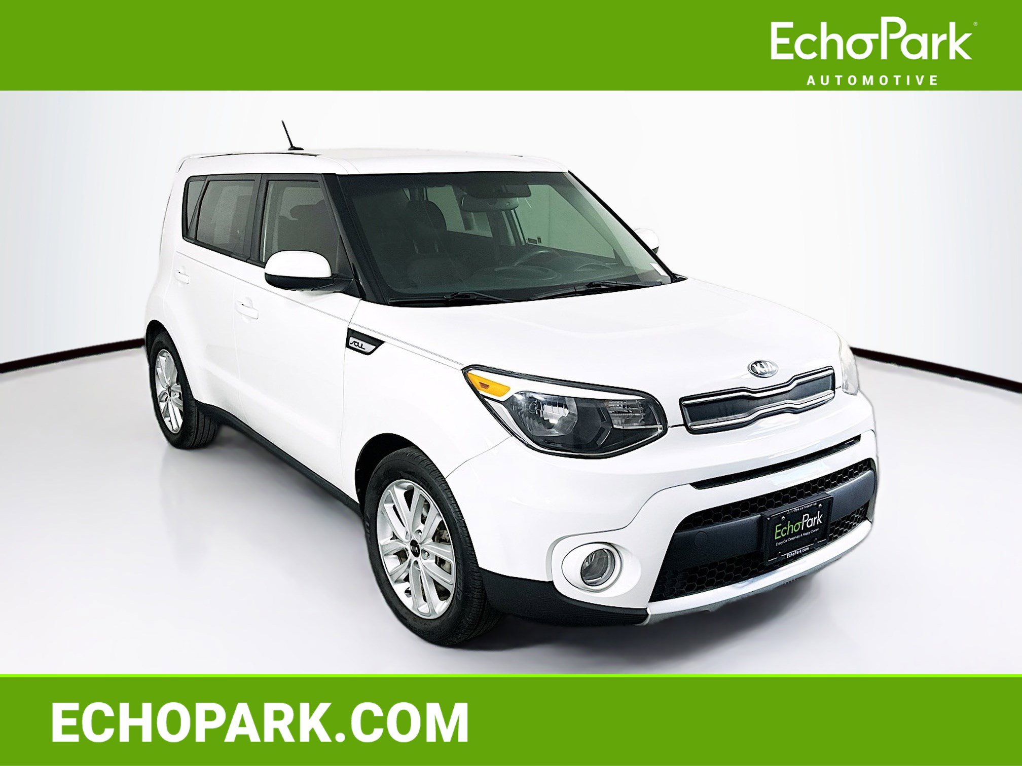 Used 2017 Kia Soul + image 1