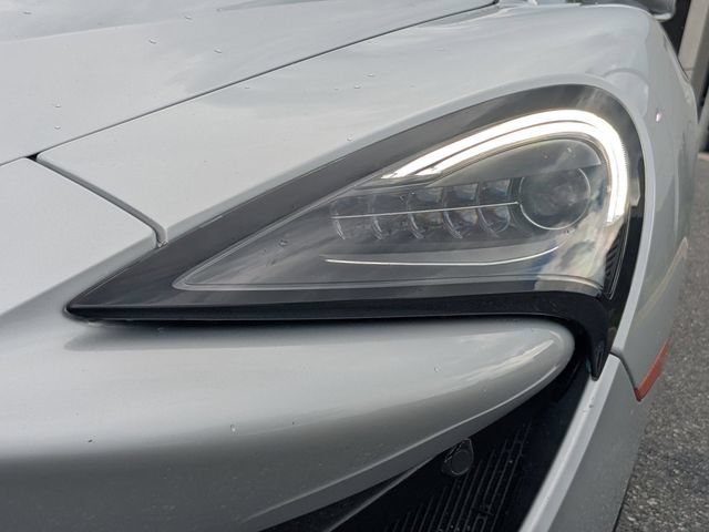 Used 2018 McLaren 570S RWD image 10