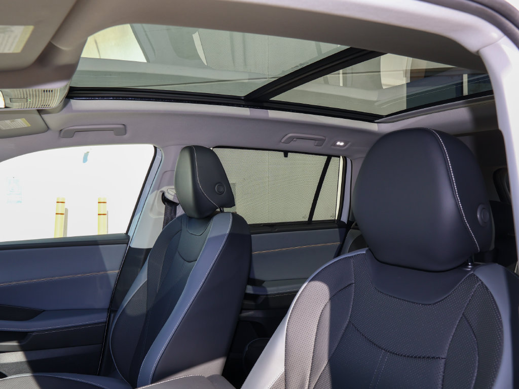 New 2027 Volkswagen Atlas SE AWD/4WD image 13