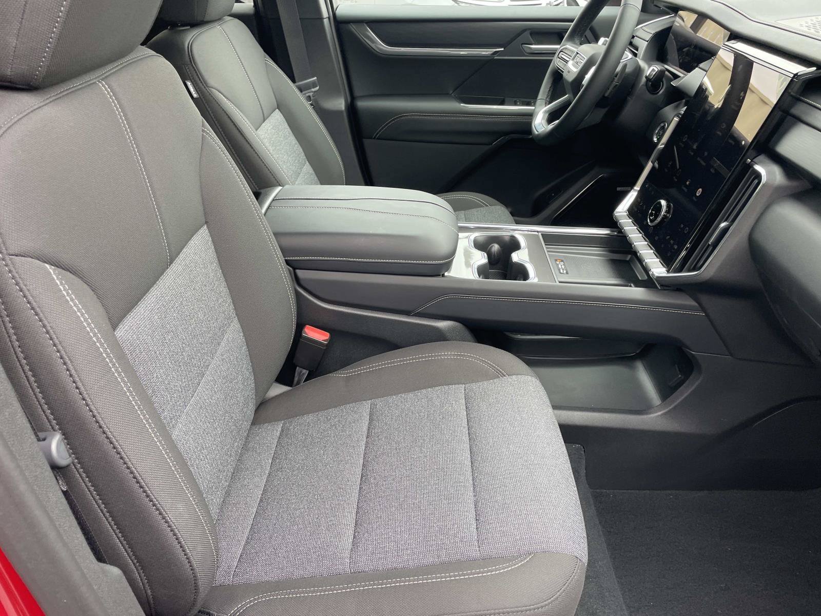 New 2026 GMC Acadia Elevation w/ Black Edition FWD image 27