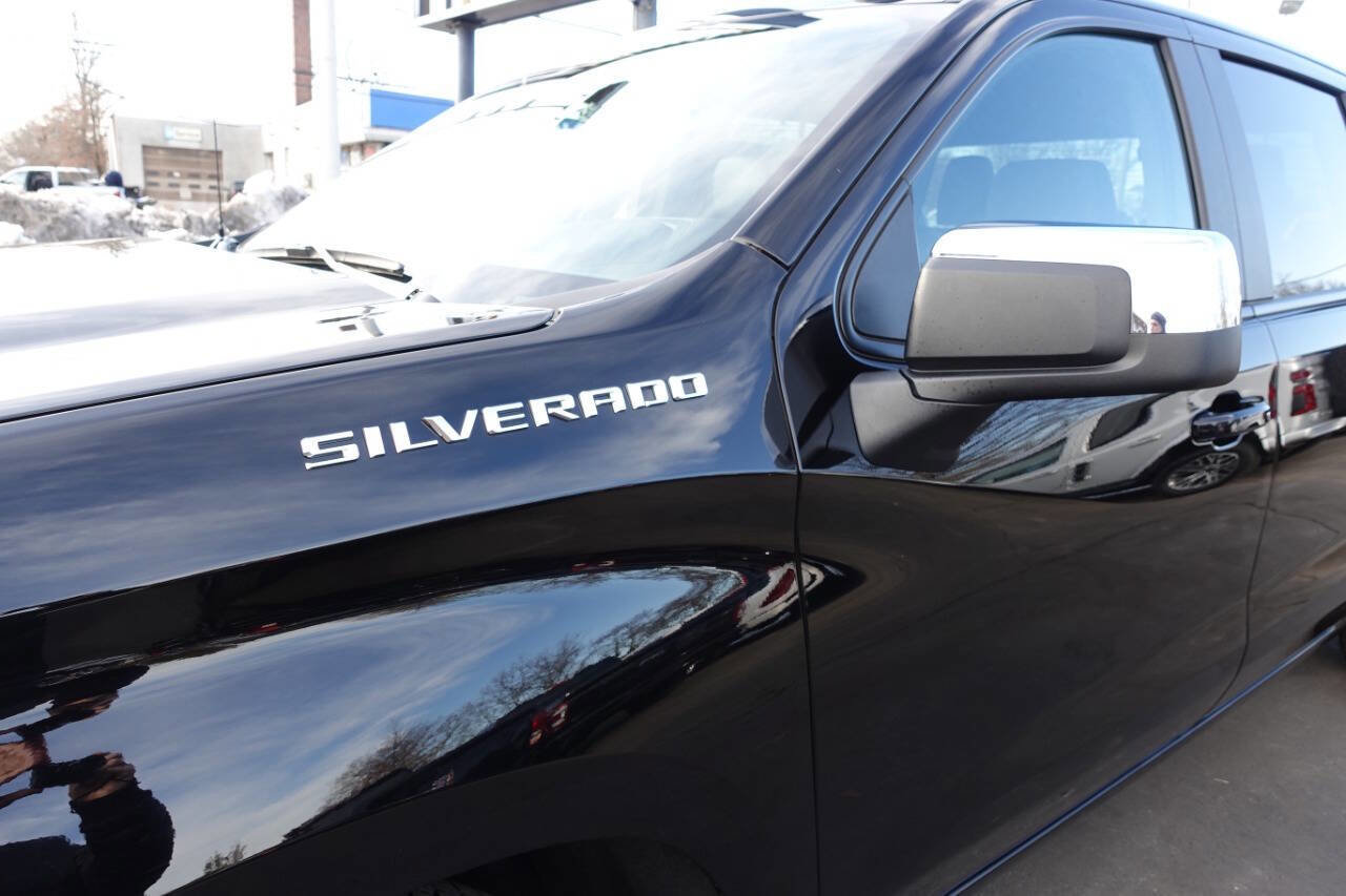 Used 2024 Chevrolet Silverado 1500 LT AWD/4WD image 8