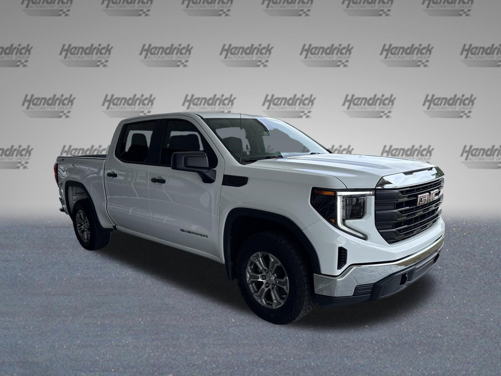 Used 2023 GMC Sierra 1500 Pro w/ Pro Value Package AWD/4WD image 2