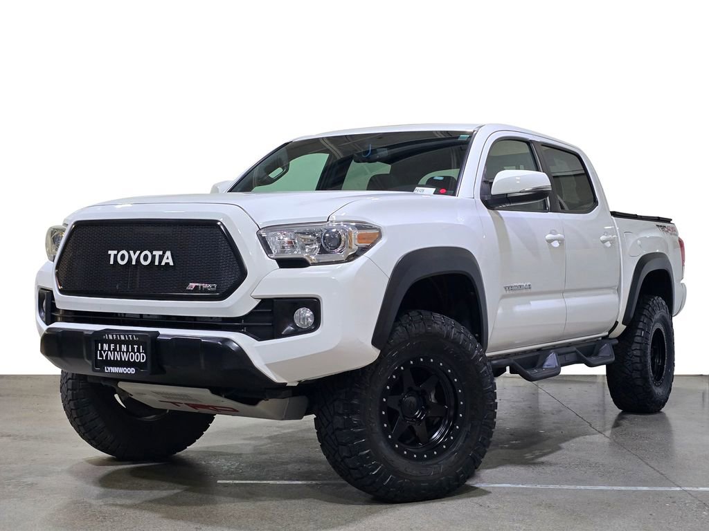 Used 2016 Toyota Tacoma TRD Off-Road image 1