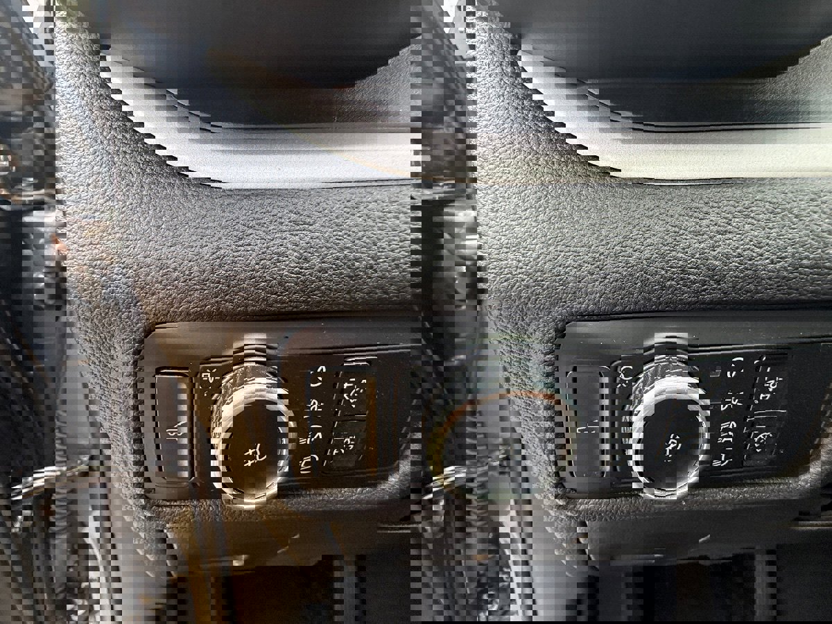 Used 2024 Ford Explorer XLT w/ Equipment Group 202A image 19
