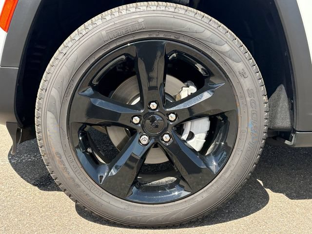 New 2025 Jeep Grand Cherokee Limited w/ Black Appearance Package AWD/4WD image 11