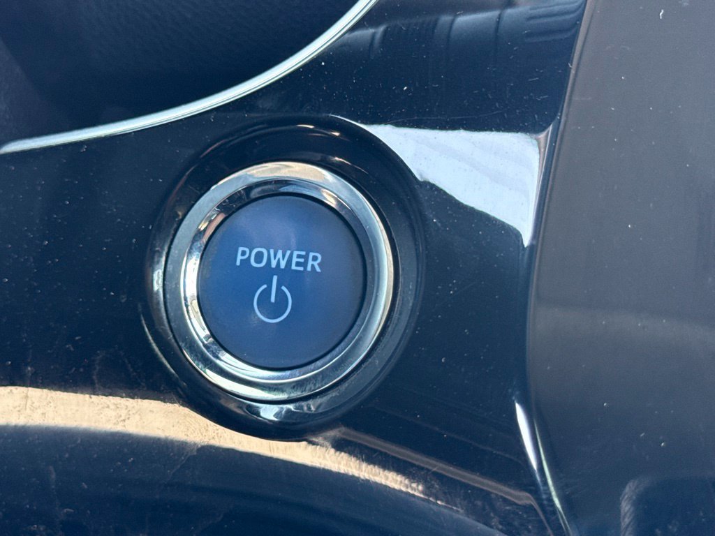 Used 2019 Toyota Prius XLE w/ Premium Convenience Package FWD image 28