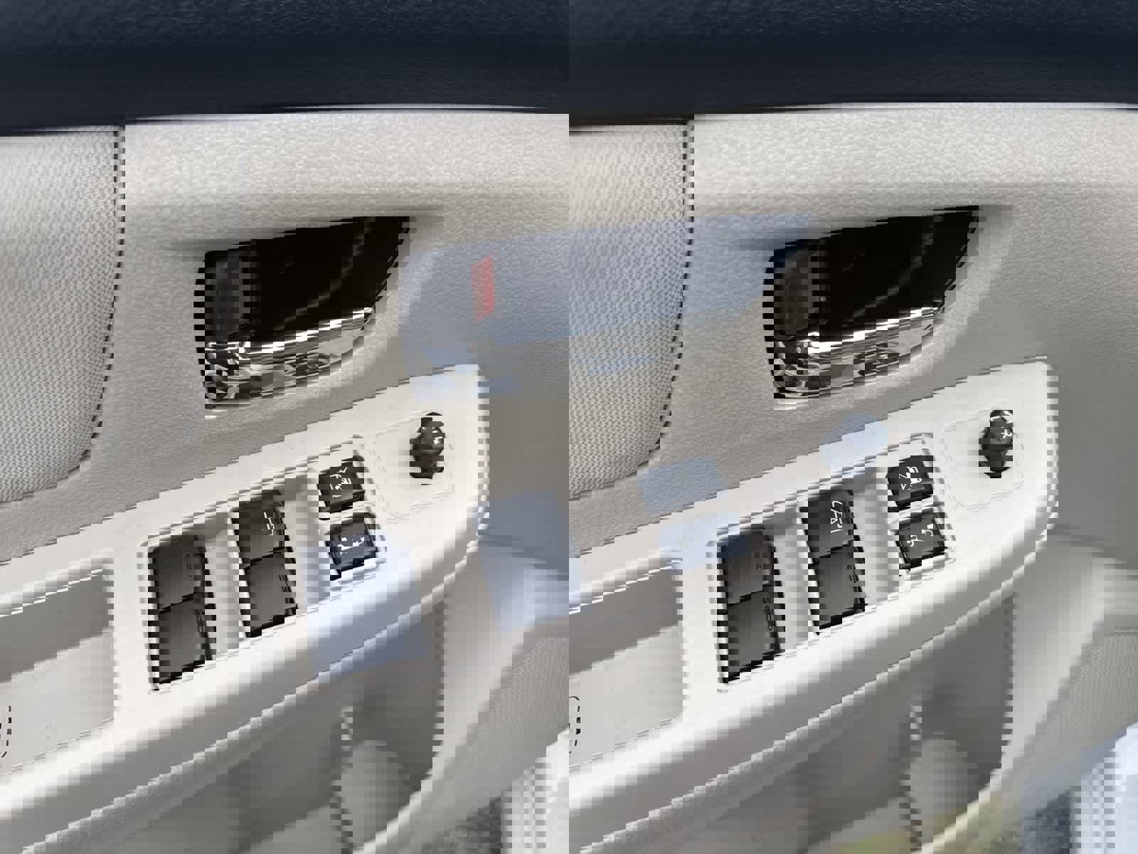 Used 2013 Subaru Impreza 2.0i Premium w/ All-Weather Pkg image 17