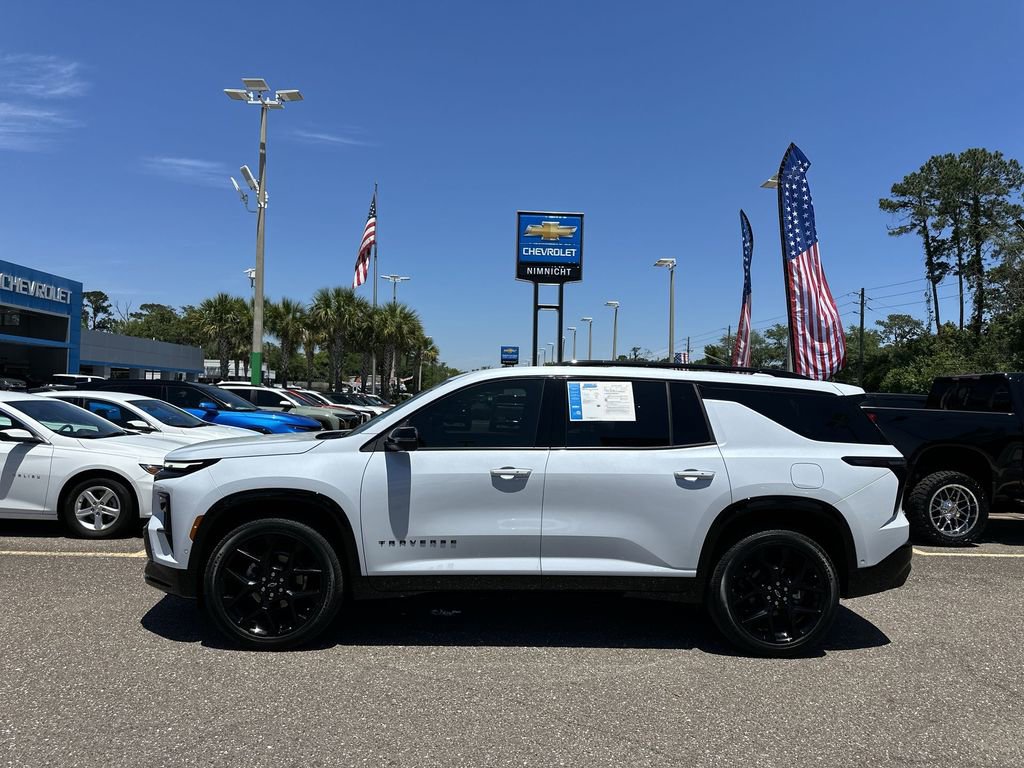 Used 2026 Chevrolet Traverse RS FWD image 13