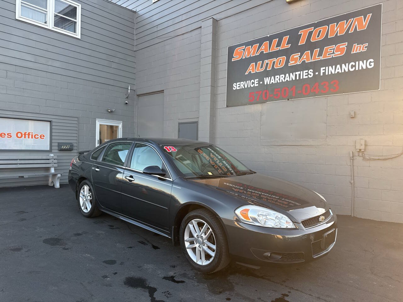 Used 2013 Chevrolet Impala LTZ FWD image 1