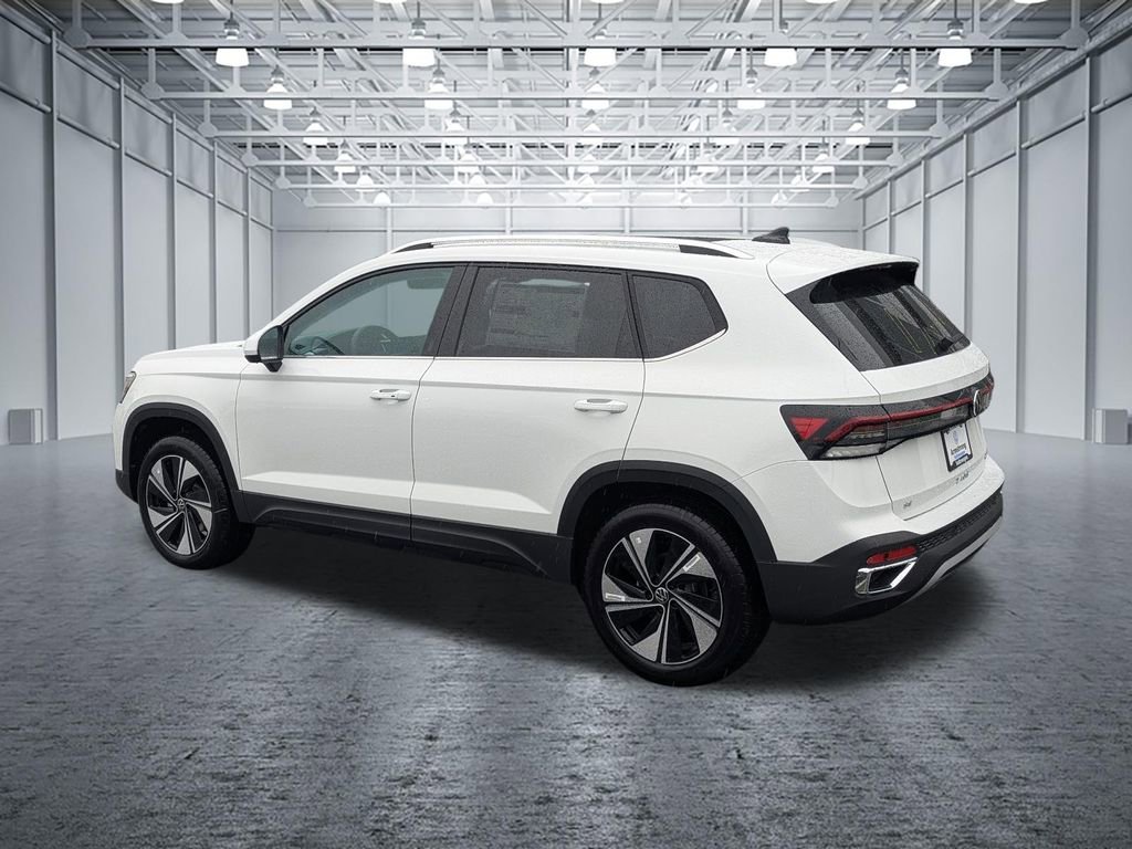 New 2026 Volkswagen Taos SE AWD/4WD image 2