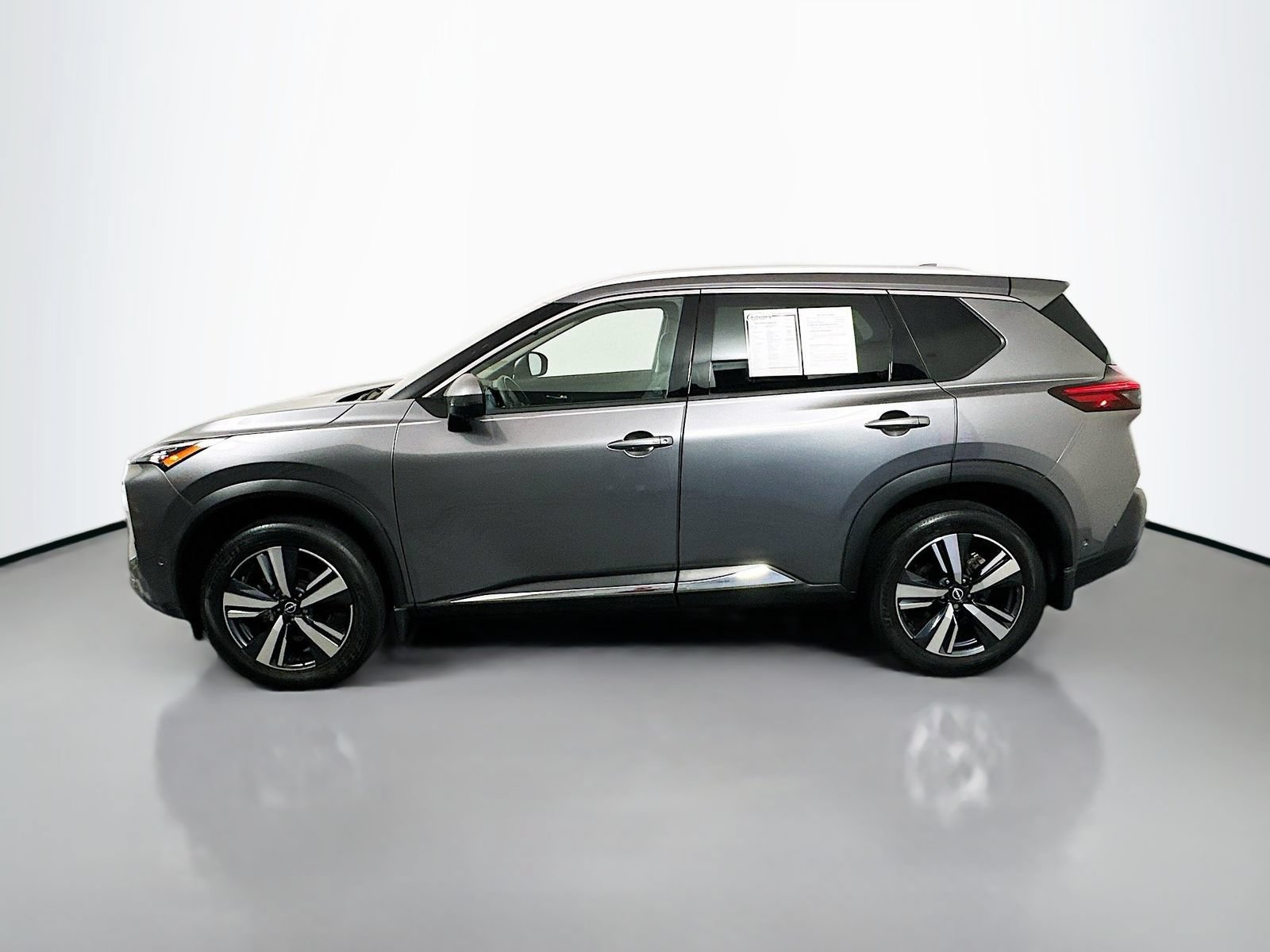 Used 2023 Nissan Rogue SL w/ SL Premium Package AWD/4WD image 4