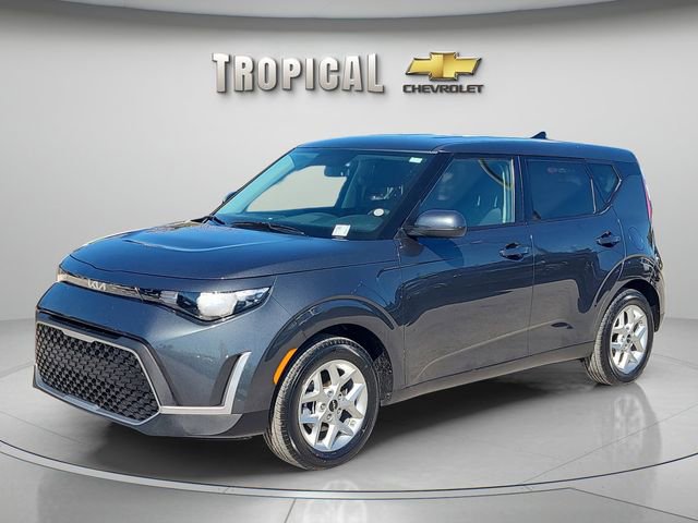Used 2024 Kia Soul LX w/ Option Group 015 image 1