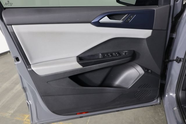 Used 2022 Volkswagen Taos SE w/ IQ.Drive SE Package FWD image 19