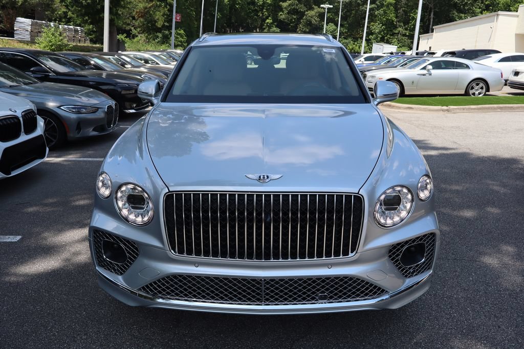 Used 2023 Bentley Bentayga Extended Wheelbase AWD/4WD image 2