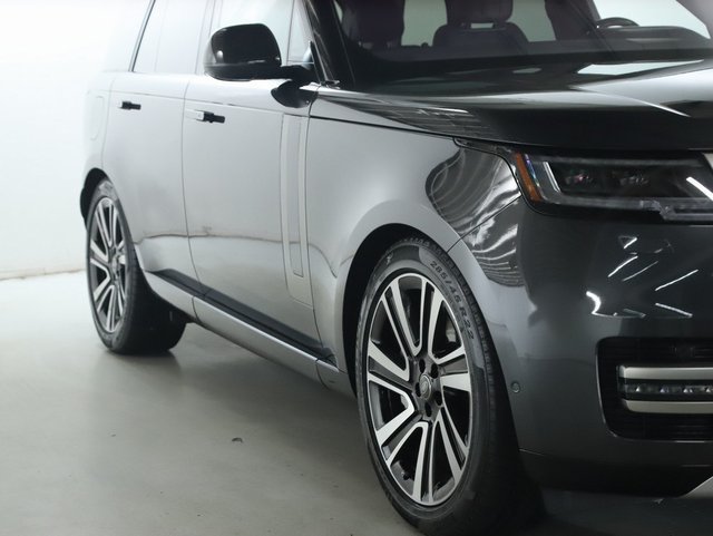 Used 2023 Land Rover Range Rover SE AWD/4WD image 12