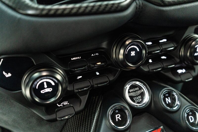 Used 2023 Aston Martin V8 Vantage Coupe RWD image 74