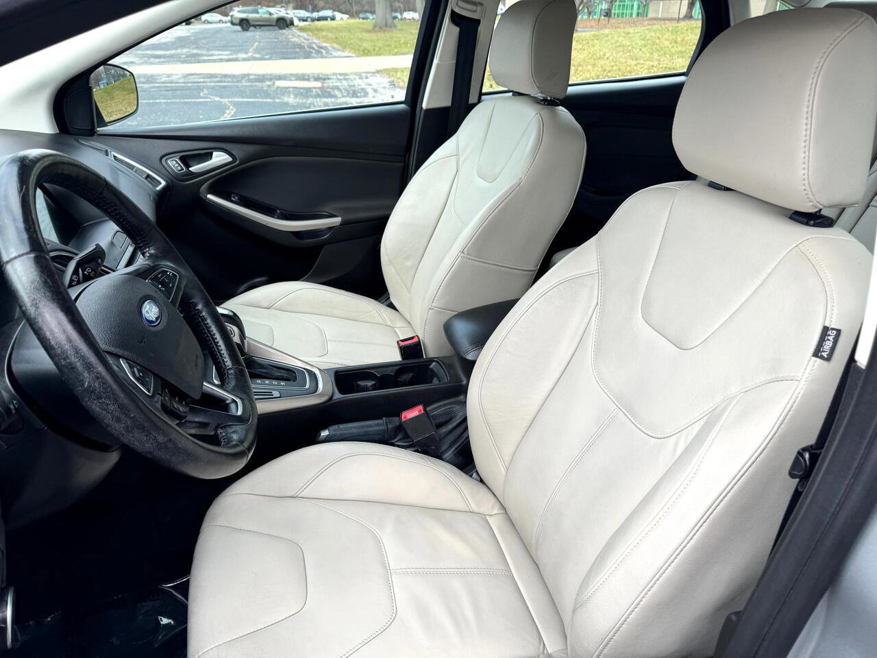 Used 2016 Ford Focus Titanium w/ Titanium Technology Package FWD image 27