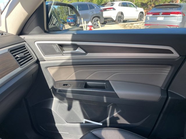 Used 2021 Volkswagen Atlas SE image 30