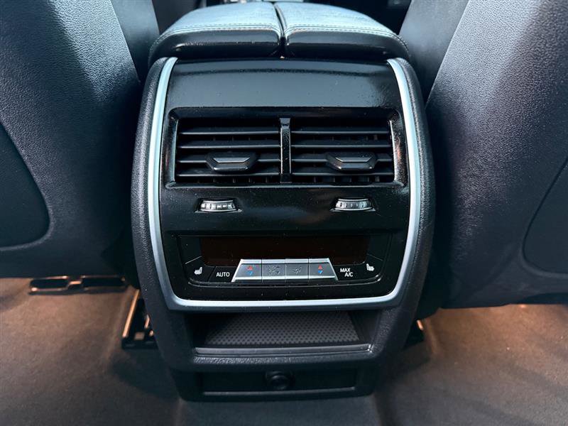 Used 2019 BMW X5 xDrive50i w/ M Sport Package image 27