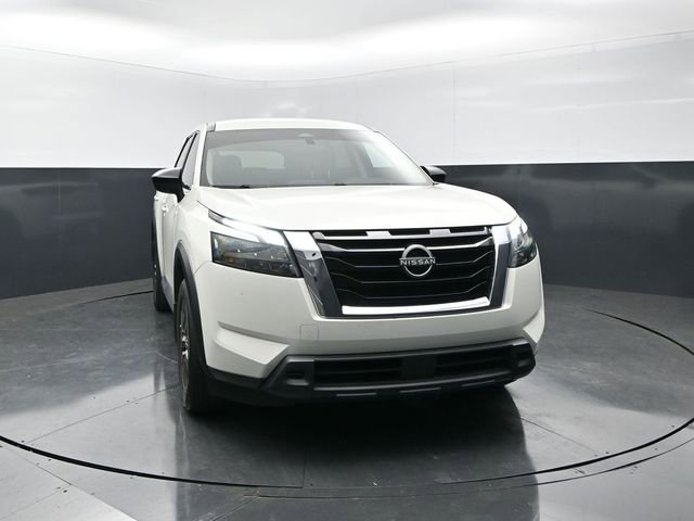 Used 2023 Nissan Pathfinder S FWD image 5