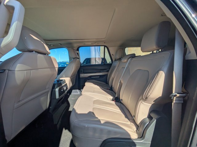 Used 2024 Ford Expedition Max Limited image 11