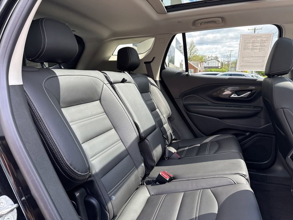 Used 2023 GMC Terrain Denali w/ Black Diamond Edition image 28