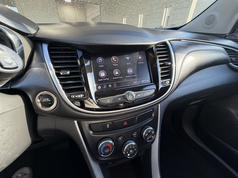 Used 2022 Chevrolet Trax LT w/ LT Convenience Package AWD/4WD image 18
