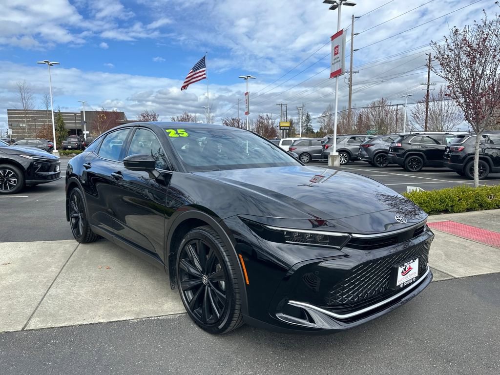 Certified 2025 Toyota Crown Nightshade image 6