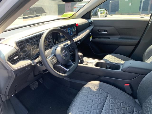 New 2026 Nissan Kicks SV w/ Interior Electronics Package AWD/4WD image 10