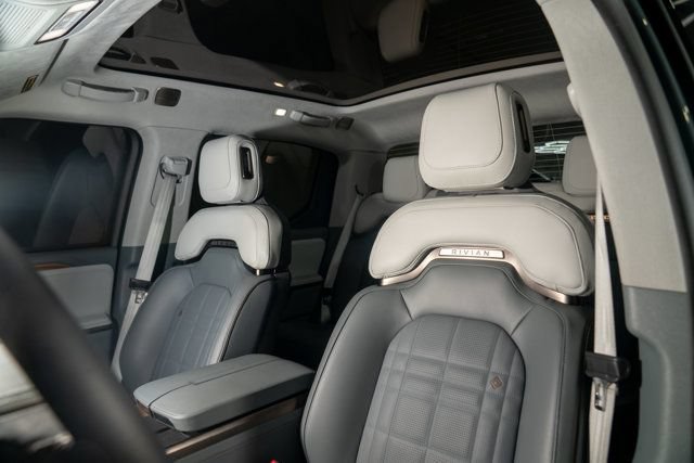 Used 2026 Rivian R1T Premium AWD/4WD image 26