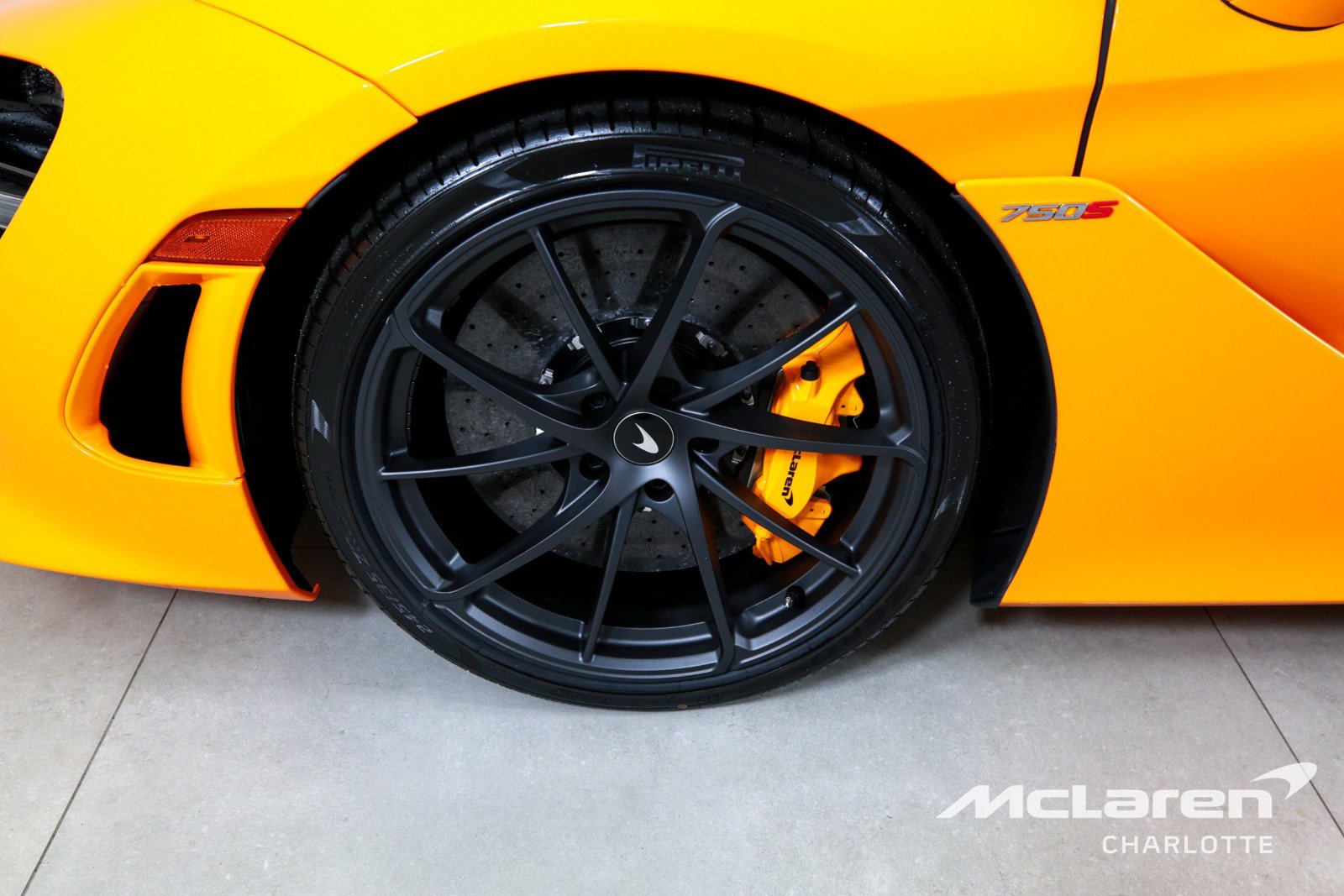 Used 2026 McLaren 750S Spider RWD image 26