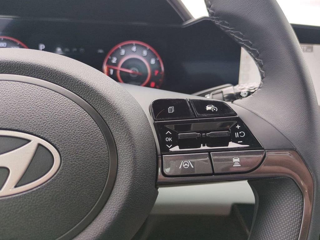 New 2026 Hyundai Elantra Limited image 32