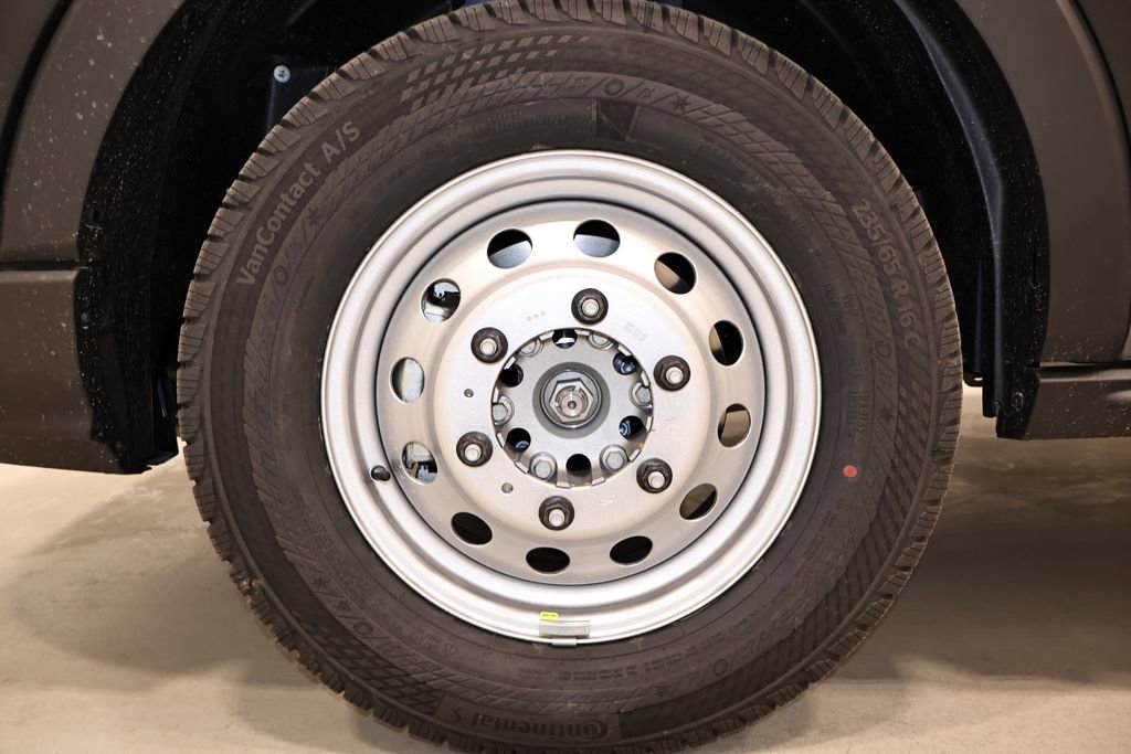 New 2026 Ford Transit 250 148 Medium Roof Extended AWD image 32