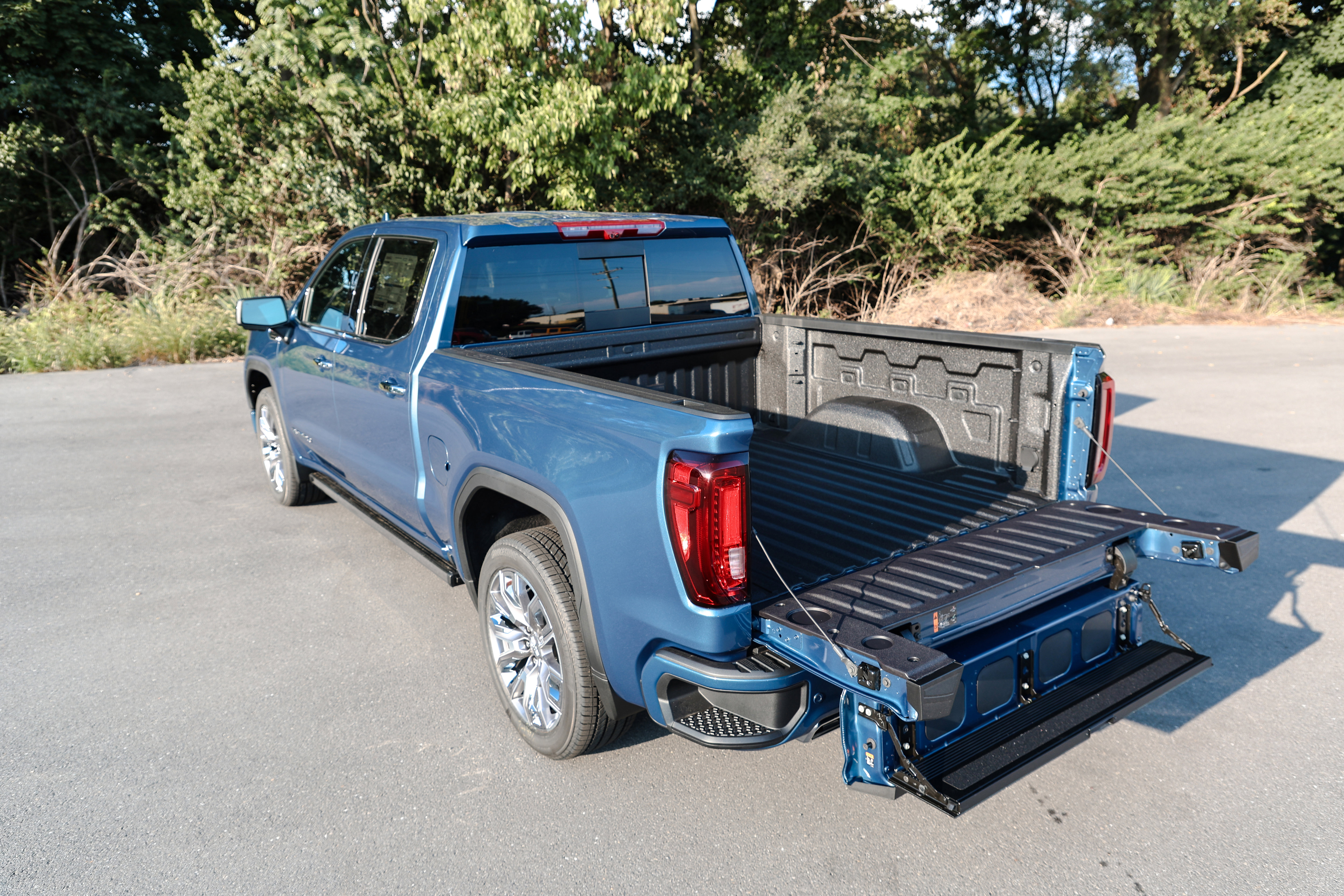 New 2026 GMC Sierra 1500 Denali w/ Denali Reserve Package image 4