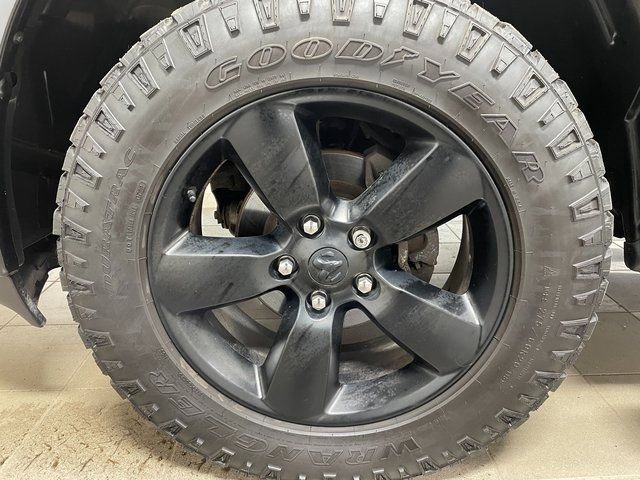 Used 2022 RAM 1500 Classic SLT image 7