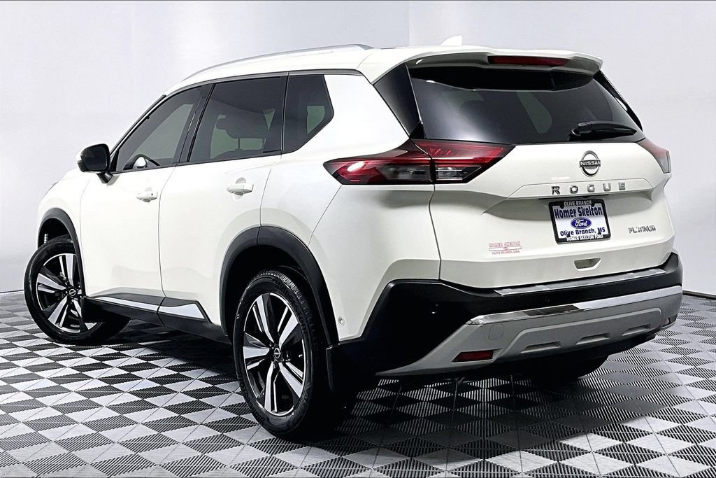 Used 2023 Nissan Rogue Platinum FWD image 11