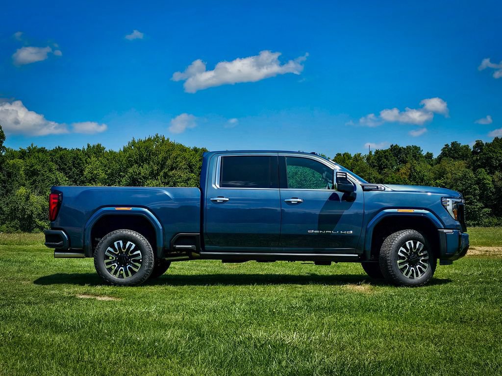 New 2026 GMC Sierra 2500 Denali Ultimate AWD/4WD image 2