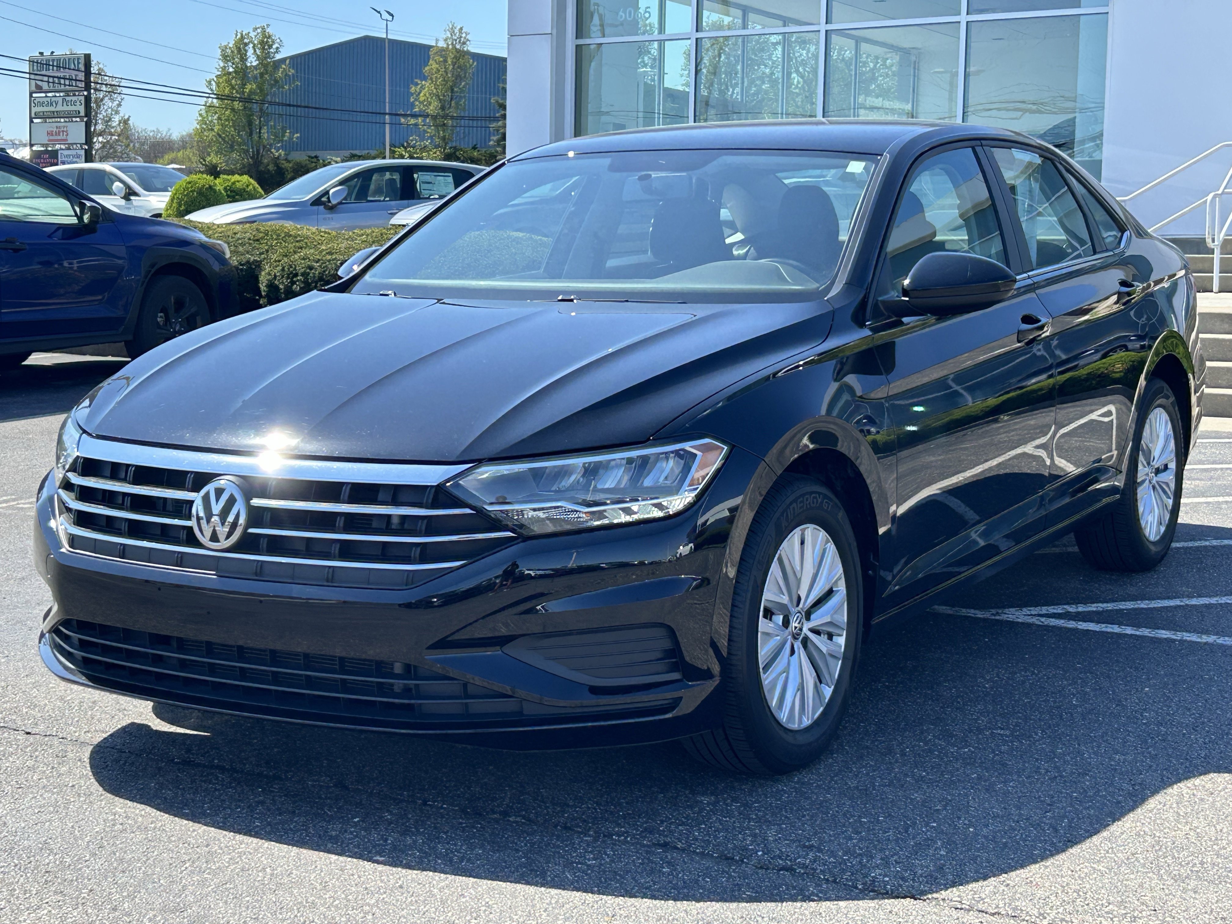 Used 2019 Volkswagen Jetta S image 3