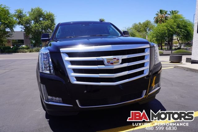 Used 2018 Cadillac Escalade Premium Luxury AWD/4WD image 65
