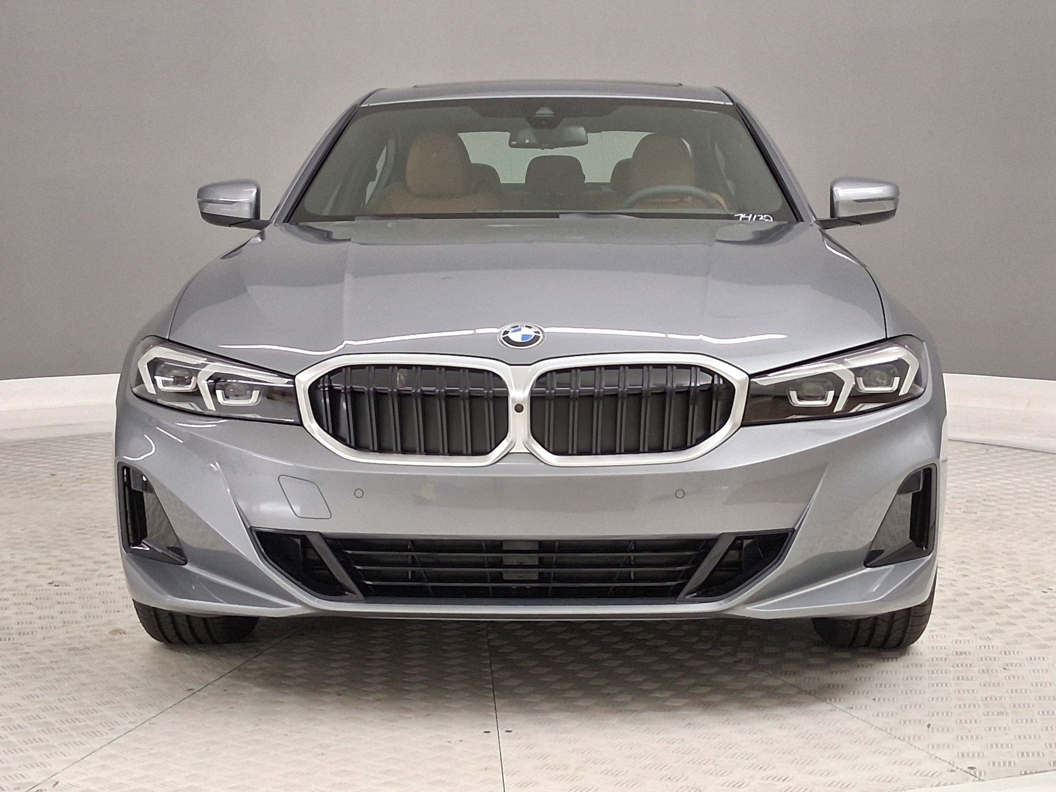 New 2026 BMW 330i Sedan w/ Convenience Package RWD image 4