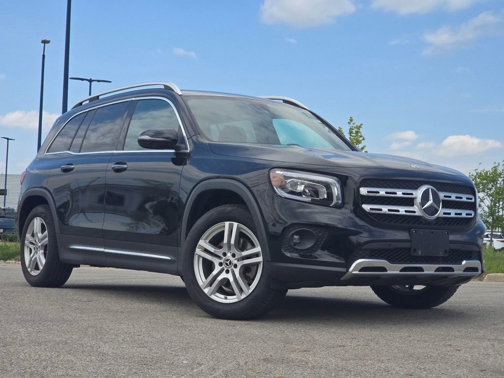 Certified 2023 Mercedes-Benz GLB 250 4MATIC w/ Premium Package image 1