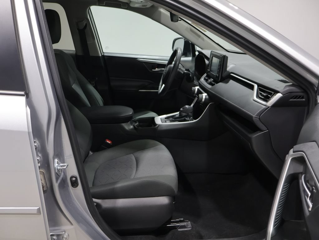 Used 2021 Toyota RAV4 XLE w/ Convenience Package AWD/4WD image 25