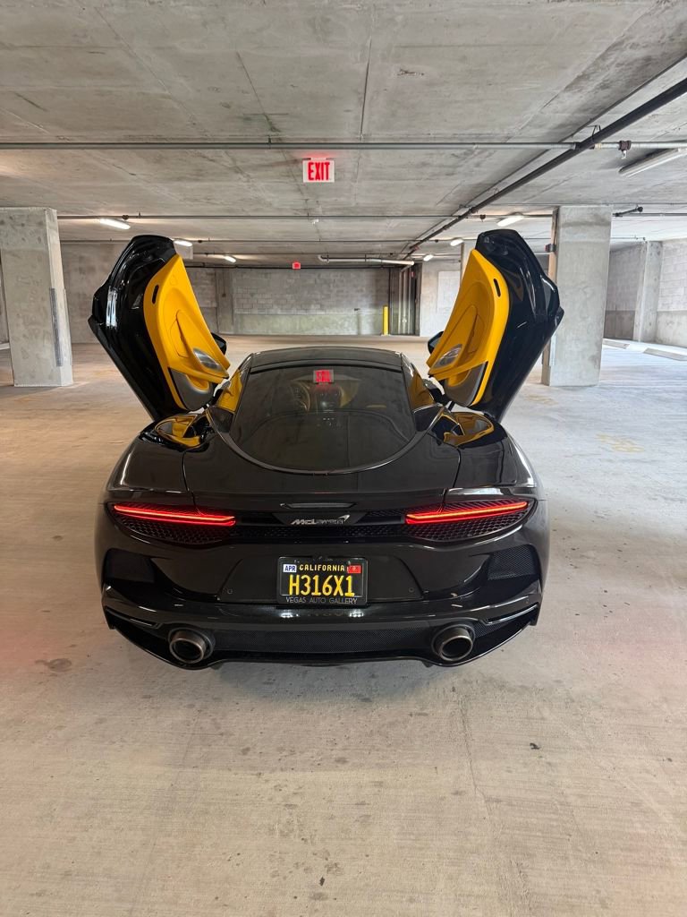 Used 2022 McLaren GT image 18