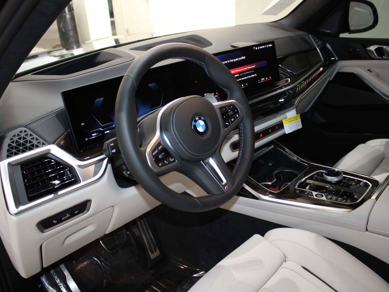 New 2026 BMW X7 M60i w/ Executive Package AWD/4WD image 10