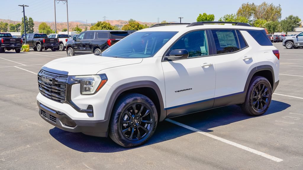 New 2026 GMC Terrain Elevation w/ Elevation Premium Package AWD/4WD image 3