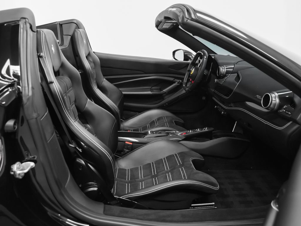 Certified 2021 Ferrari F8 Tributo RWD image 23