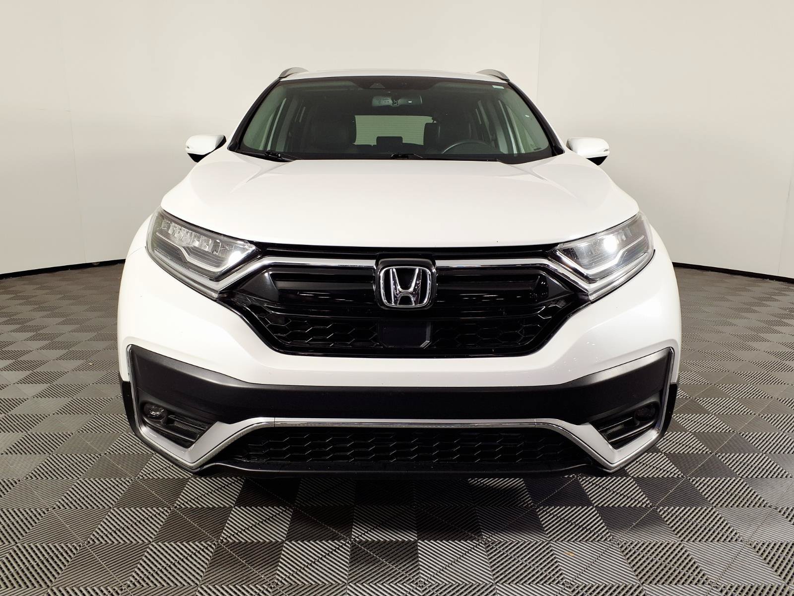 Used 2020 Honda CR-V Touring image 2