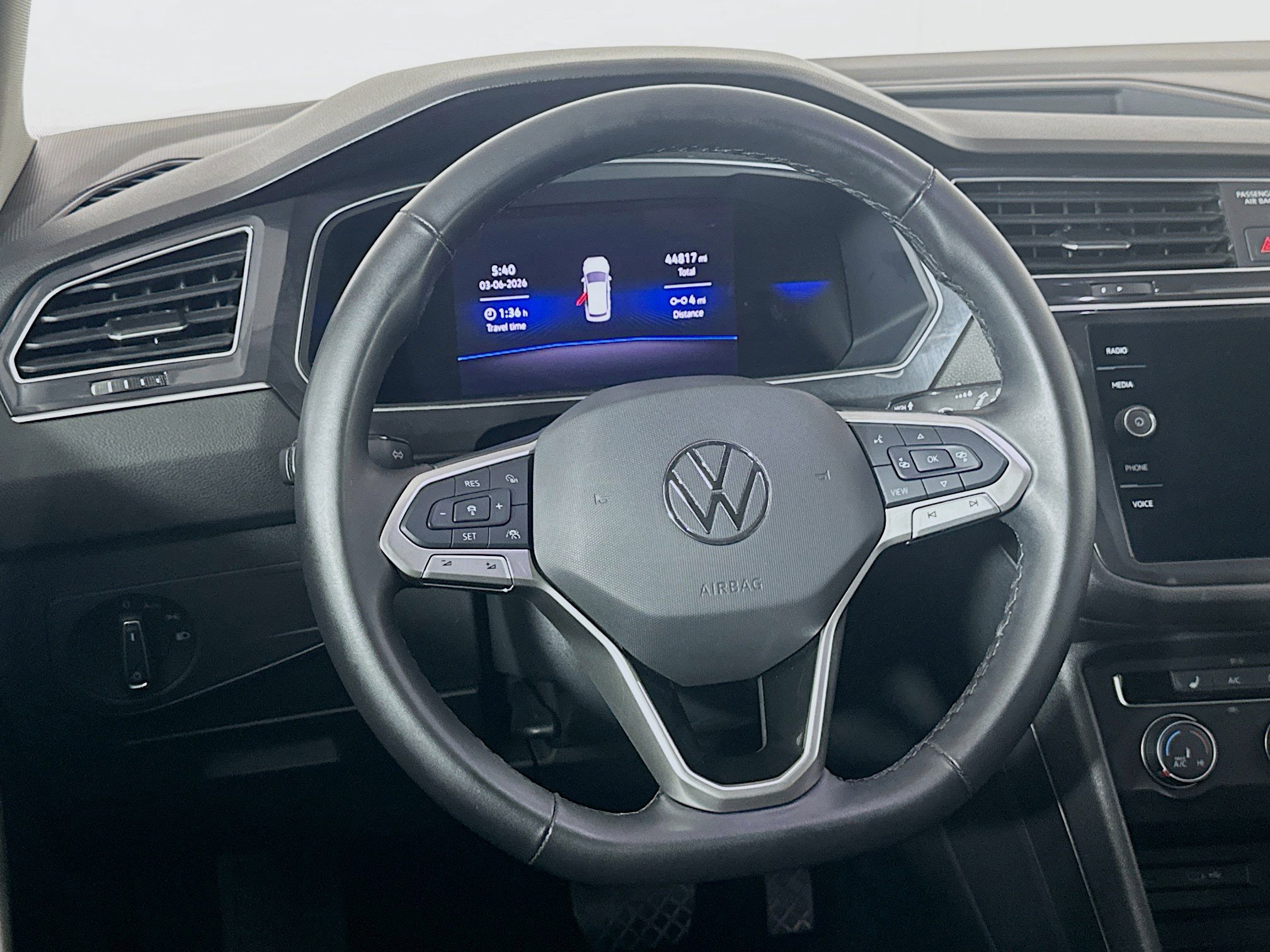 Used 2024 Volkswagen Tiguan Wolfsburg Edition image 18