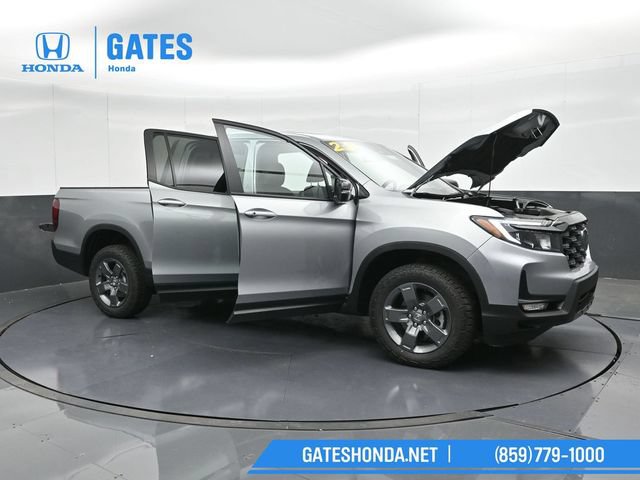 Certified 2025 Honda Ridgeline TrailSport image 63
